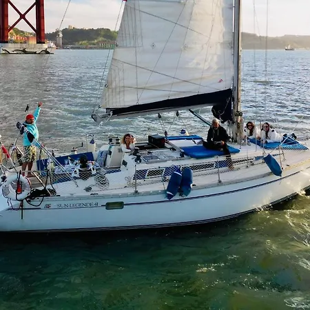 Classic Sailing Yatch 12, 5m In A Unique Experience * Lisboa