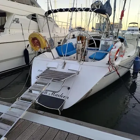船上ホテル Classic Sailing Yatch 12, 5m In A Unique Experience