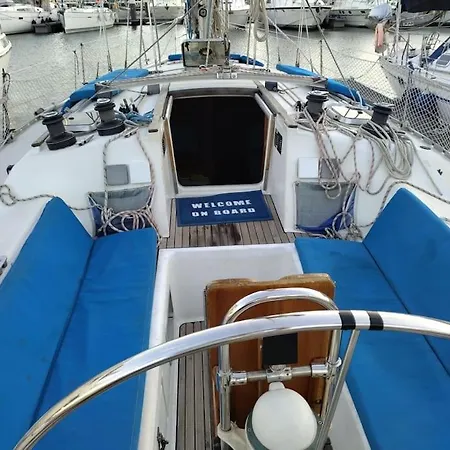 Classic Sailing Yatch 12, 5m In A Unique Experience 船上ホテル リスボン
