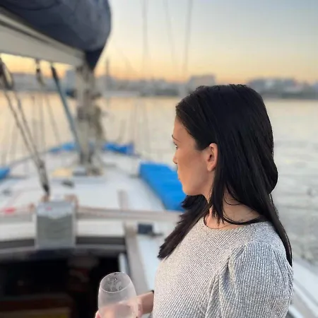 Úszó hotel Classic Sailing Yatch 12, 5m In A Unique Experience *
