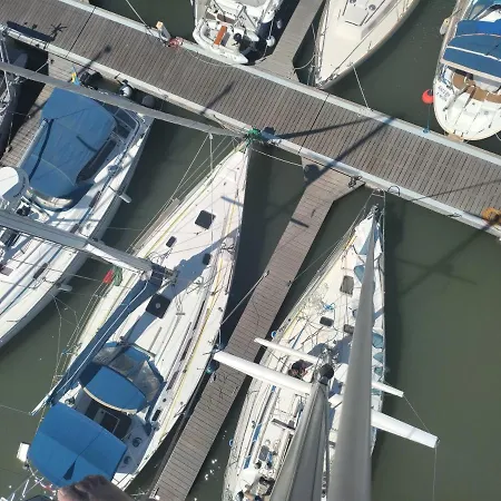 Úszó hotel Classic Sailing Yatch 12, 5m In A Unique Experience *